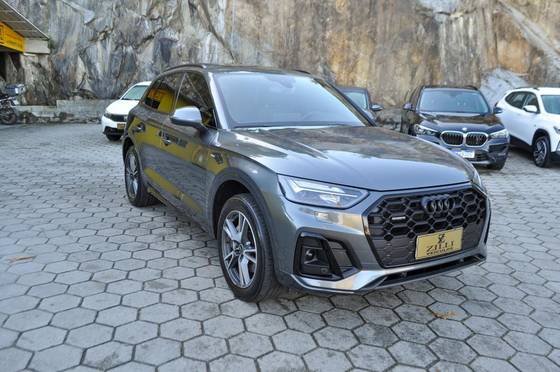 AUDI Q5 2.0 55 TFSIE PHEV PERFORMANCE BLACK QUATTRO S TRONIC AUDI Q5 2.0 55 TFSIE PHEV PERFORMANCE BLACK QUATTRO S TRONIC